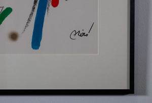 Maravillas con Variaciones Acrósticas n.6 — Joan Miró, Detail mit Signatur